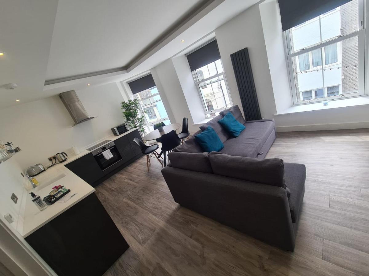 28 Harbour Lettings Luxury Apartments For Over 25S Plymouth Exterior foto